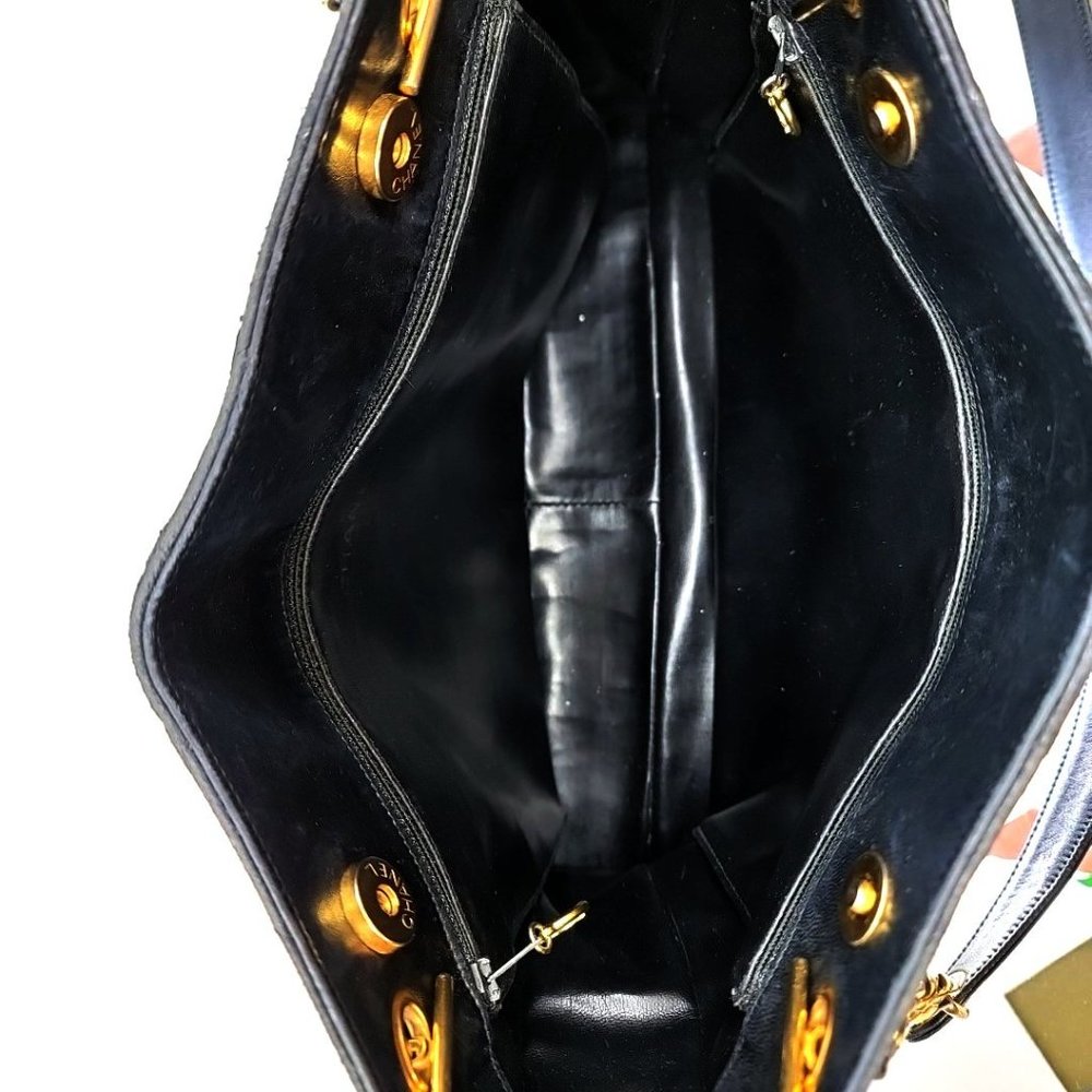 RARE 1991 Vintage Black Lambskin Chanel Purse - Authenticated! - Picture 11 of 15